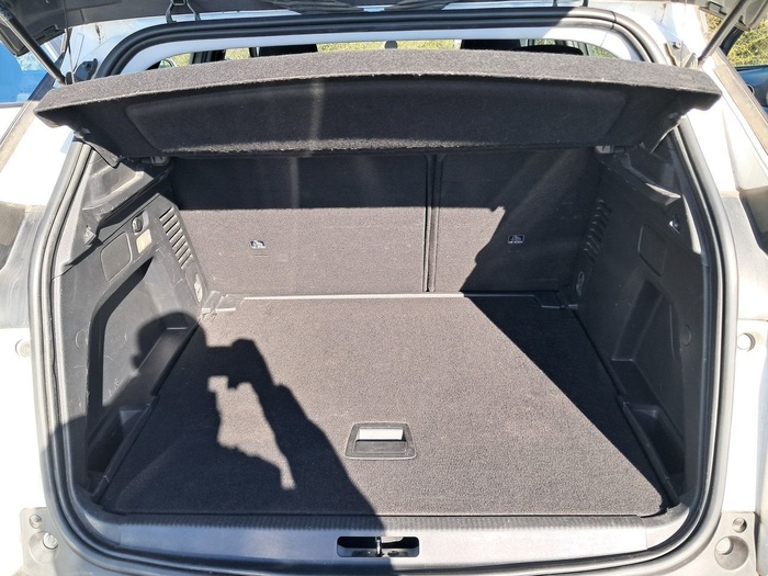 Peugeot 3008 BlueHDi 130 S&S Active Pack 96 kW (130 CV) Vehículo usado en Madrid Peugeot 3008 BlueHDi 130 S&S Active Pack 96 kW (130 CV) Vehículo usado en Madrid