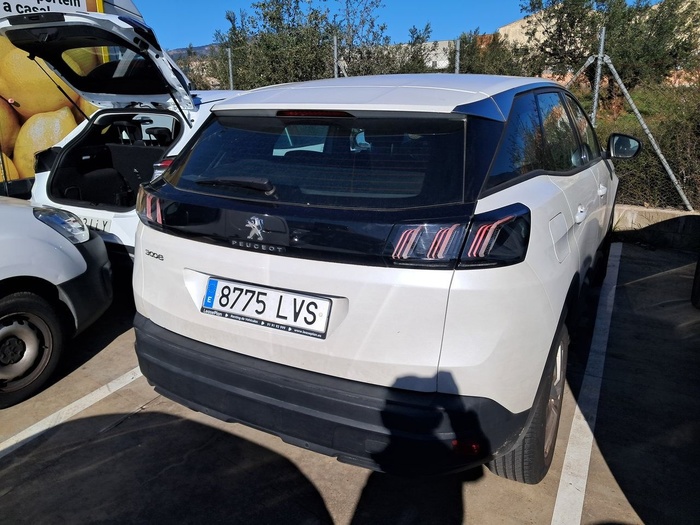 Peugeot 3008 BlueHDi 130 S&S Active Pack 96 kW (130 CV) Vehículo usado en Madrid Peugeot 3008 BlueHDi 130 S&S Active Pack 96 kW (130 CV) Vehículo usado en Madrid