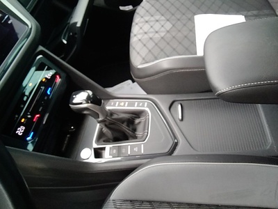 Volkswagen Tiguan R-Line 1.4 TSI eHybrid 180 kW (245 CV) DSG 13 Volkswagen Tiguan R-Line 1.4 TSI eHybrid 180 kW (245 CV) DSG 13