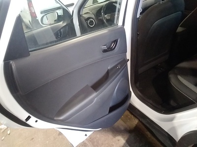 Hyundai Kona 1.6 GDI HEV Klass DT 104 kW (141 CV) 15 Hyundai Kona 1.6 GDI HEV Klass DT 104 kW (141 CV) 15