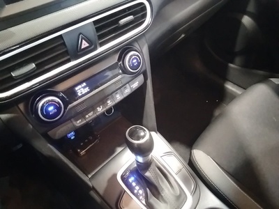 Hyundai Kona 1.6 GDI HEV Klass DT 104 kW (141 CV) 11 Hyundai Kona 1.6 GDI HEV Klass DT 104 kW (141 CV) 11