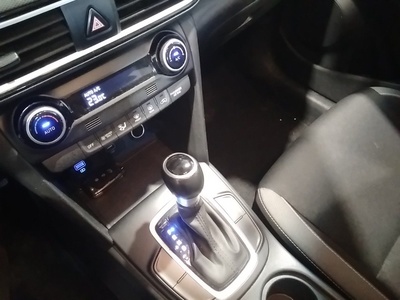 Hyundai Kona 1.6 GDI HEV Klass DT 104 kW (141 CV) 12 Hyundai Kona 1.6 GDI HEV Klass DT 104 kW (141 CV) 12