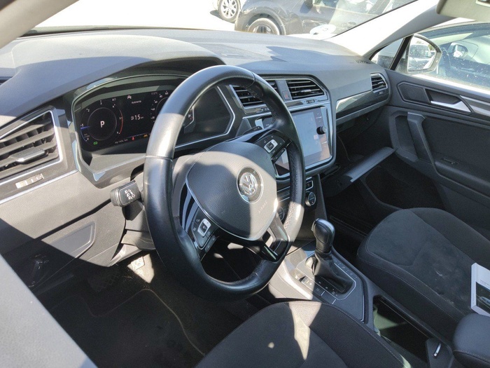 Volkswagen Tiguan Sport 2.0 TDI 110 kW (150 CV) DSG Vehículo usado en Madrid Volkswagen Tiguan Sport 2.0 TDI 110 kW (150 CV) DSG Vehículo usado en Madrid