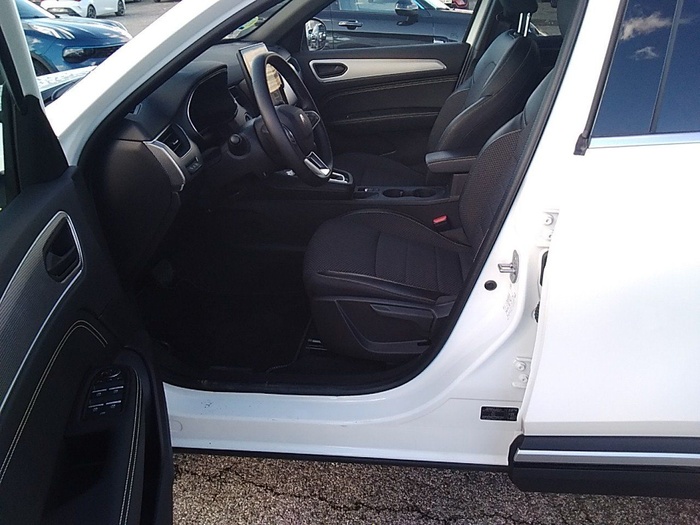 Renault Arkana Techno E-Tech full hybrid 107 kW (145 CV) Vehículo usado en Madrid Renault Arkana Techno E-Tech full hybrid 107 kW (145 CV) Vehículo usado en Madrid