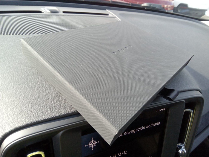 Volvo XC40 T2 Momentum Core 95 kW (129 CV) Vehículo usado en Madrid Volvo XC40 T2 Momentum Core 95 kW (129 CV) Vehículo usado en Madrid