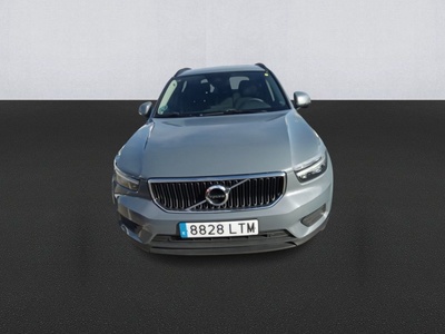 Volvo XC40 T2 Momentum Core 95 kW (129 CV) 2 Volvo XC40 T2 Momentum Core 95 kW (129 CV) 2