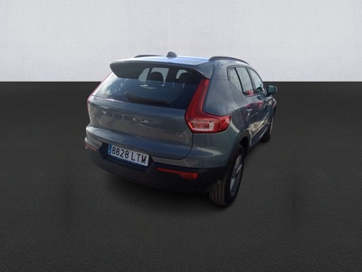 Volvo XC40 T2 Momentum Core 95 kW (129 CV) 4 Volvo XC40 T2 Momentum Core 95 kW (129 CV) 4