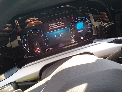 Volkswagen Golf Variant Life 1.0 eTSI 81 kW (110 CV) DSG 9 Volkswagen Golf Variant Life 1.0 eTSI 81 kW (110 CV) DSG 9