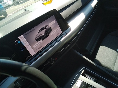 Volkswagen Golf Variant Life 1.0 eTSI 81 kW (110 CV) DSG 10 Volkswagen Golf Variant Life 1.0 eTSI 81 kW (110 CV) DSG 10