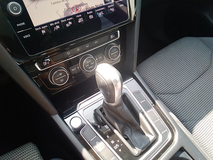 Volkswagen Arteon 2.0 TDI 110 kW (150 CV) DSG Vehículo usado en Madrid Volkswagen Arteon 2.0 TDI 110 kW (150 CV) DSG Vehículo usado en Madrid