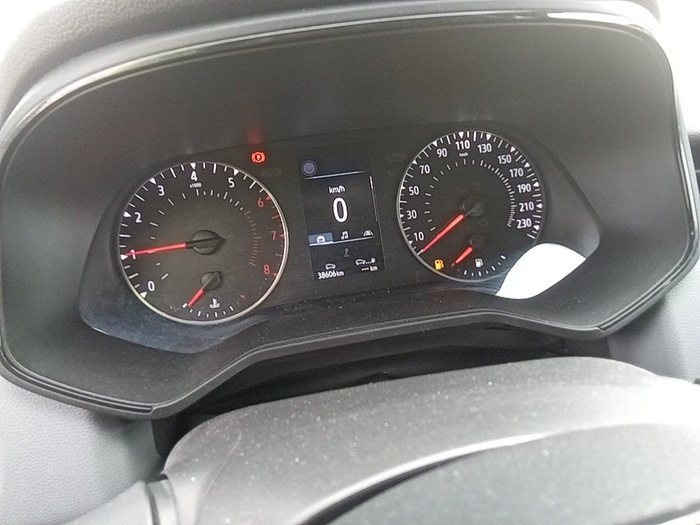 Renault Clio Business SCe 48 kW (65 CV) Vehículo usado en Madrid Renault Clio Business SCe 48 kW (65 CV) Vehículo usado en Madrid