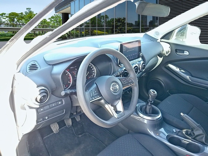 Nissan Juke DIG-T Acenta 84 kW (114 CV) Vehículo usado en Madrid Nissan Juke DIG-T Acenta 84 kW (114 CV) Vehículo usado en Madrid