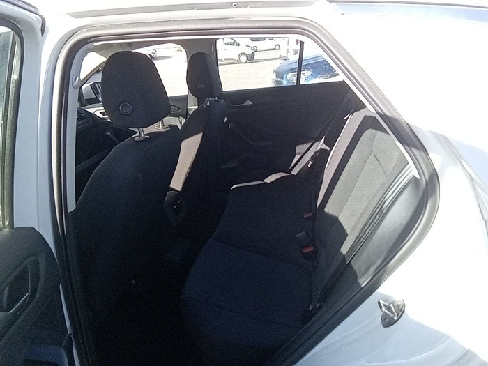 Volkswagen T-Roc Edition 1.6 TDI 85 kW (115 CV) Vehículo usado en Madrid Volkswagen T-Roc Edition 1.6 TDI 85 kW (115 CV) Vehículo usado en Madrid