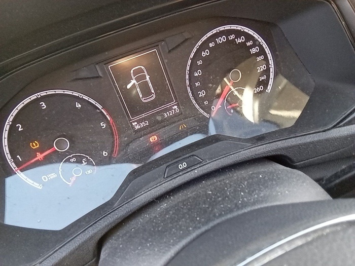 Volkswagen T-Roc Edition 1.6 TDI 85 kW (115 CV) Vehículo usado en Madrid Volkswagen T-Roc Edition 1.6 TDI 85 kW (115 CV) Vehículo usado en Madrid