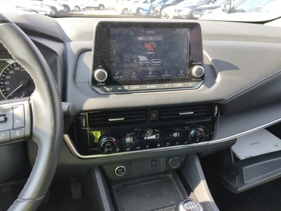 Nissan Qashqai DIG-T 140 mHEV Acenta 4x2 103 kW (140 CV) 15 Nissan Qashqai DIG-T 140 mHEV Acenta 4x2 103 kW (140 CV) 15