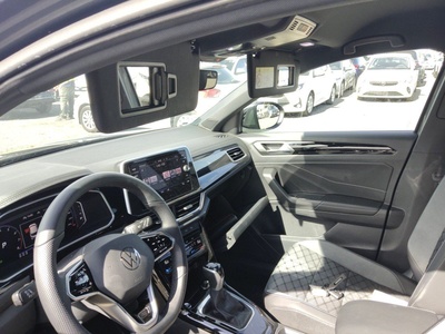 Volkswagen T-Roc R-Line 1.5 TSI 110 kW (150 CV) DSG 13 Volkswagen T-Roc R-Line 1.5 TSI 110 kW (150 CV) DSG 13