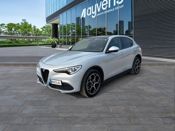 Alfa Romeo Stelvio 2.0 Gasolina Sprint Q4 Auto 148 kW (200 CV) Vehículo usado en Madrid Alfa Romeo Stelvio 2.0 Gasolina Sprint Q4 Auto 148 kW (200 CV) Vehículo usado en Madrid