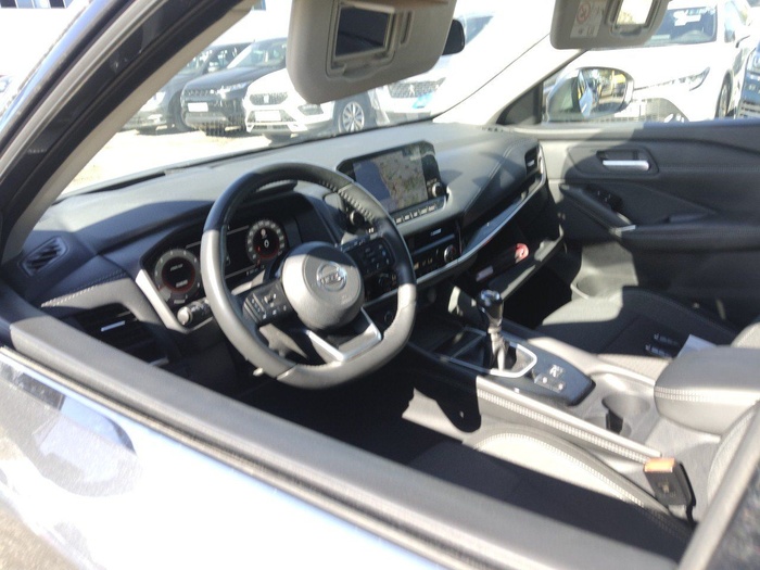 Nissan Qashqai DIG-T mHEV Premiere Edition 4x2 103 kW (140 CV) Vehículo usado en Madrid Nissan Qashqai DIG-T mHEV Premiere Edition 4x2 103 kW (140 CV) Vehículo usado en Madrid