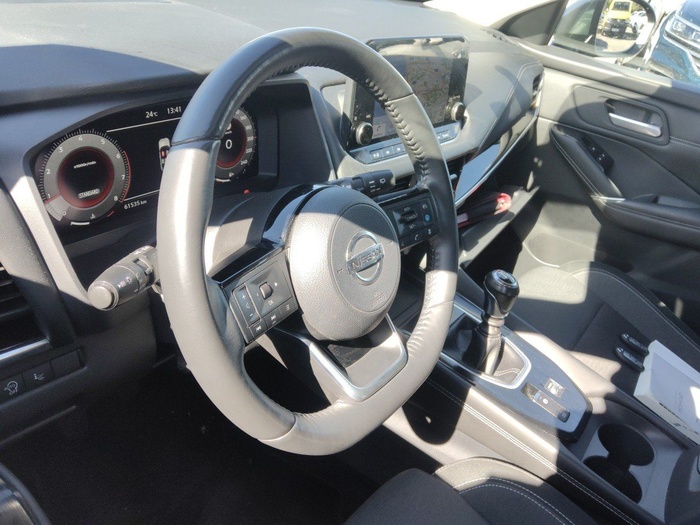 Nissan Qashqai DIG-T mHEV Premiere Edition 4x2 103 kW (140 CV) Vehículo usado en Madrid Nissan Qashqai DIG-T mHEV Premiere Edition 4x2 103 kW (140 CV) Vehículo usado en Madrid