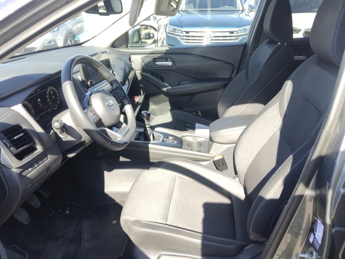 Nissan Qashqai DIG-T mHEV Premiere Edition 4x2 103 kW (140 CV) Vehículo usado en Madrid Nissan Qashqai DIG-T mHEV Premiere Edition 4x2 103 kW (140 CV) Vehículo usado en Madrid