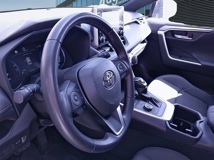 Toyota Rav4 2.5l PLug-In Hybrid 300PH (e-CVT) Advance 225 kW (306 CV) Vehículo usado en Madrid Toyota Rav4 2.5l PLug-In Hybrid 300PH (e-CVT) Advance 225 kW (306 CV) Vehículo usado en Madrid