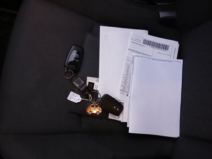 Toyota Corolla 1.8 125 Híbrido Active Tech E-CVT 90 kW (122 CV) Vehículo usado en Madrid Toyota Corolla 1.8 125 Híbrido Active Tech E-CVT 90 kW (122 CV) Vehículo usado en Madrid