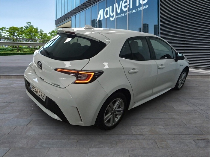 Toyota Corolla 1.8 125 Híbrido Active Tech E-CVT 90 kW (122 CV) Vehículo usado en Madrid Toyota Corolla 1.8 125 Híbrido Active Tech E-CVT 90 kW (122 CV) Vehículo usado en Madrid