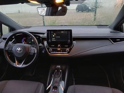 Toyota Corolla 1.8 125 Híbrido Active Tech E-CVT 90 kW (122 CV) 8 Toyota Corolla 1.8 125 Híbrido Active Tech E-CVT 90 kW (122 CV) 8