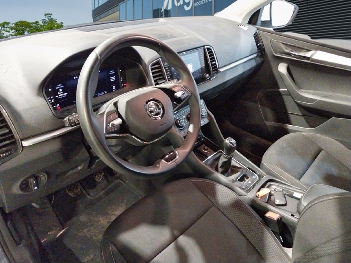 Skoda Karoq 2.0 TDI Ambition 85 kW (115 CV) Vehículo usado en Madrid Skoda Karoq 2.0 TDI Ambition 85 kW (115 CV) Vehículo usado en Madrid