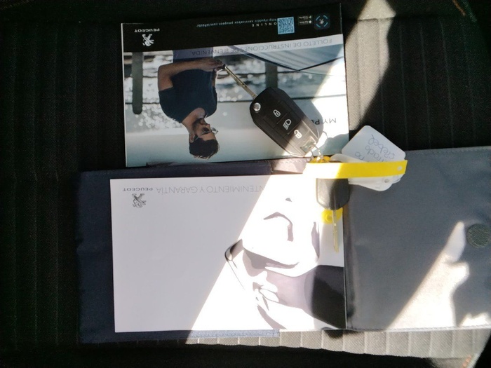 Peugeot 208 BlueHDi 100 Active 75 kW (100 CV) Vehículo usado en Madrid Peugeot 208 BlueHDi 100 Active 75 kW (100 CV) Vehículo usado en Madrid