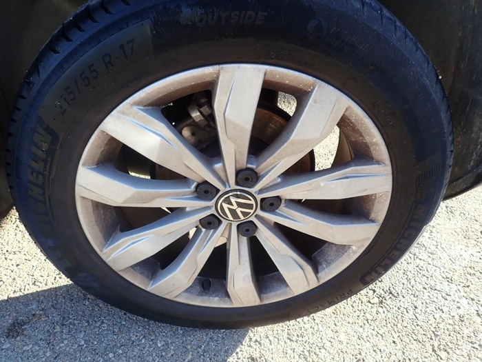 Volkswagen T-Roc Advance 1.0 TSI 81 kW (110 CV) Vehículo usado en Madrid Volkswagen T-Roc Advance 1.0 TSI 81 kW (110 CV) Vehículo usado en Madrid