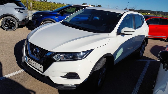 Nissan Qashqai dCi 85 Acenta 85 kW (115 CV) Vehículo usado en Madrid Nissan Qashqai dCi 85 Acenta 85 kW (115 CV) Vehículo usado en Madrid
