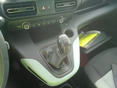 Citroen Berlingo BlueHDi 100 S&S Talla M Feel 75 kW (102 CV) 10 Citroen Berlingo BlueHDi 100 S&S Talla M Feel 75 kW (102 CV) 10