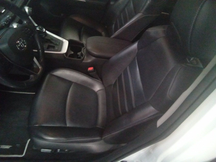 Toyota Rav4 2.5l hybrid Advance Plus 160 kW (218 CV) Vehículo usado en Madrid Toyota Rav4 2.5l hybrid Advance Plus 160 kW (218 CV) Vehículo usado en Madrid