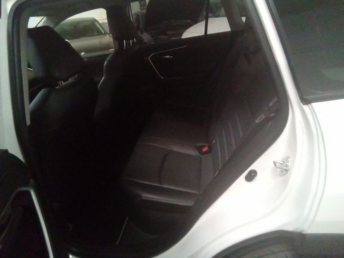 Toyota Rav4 2.5l hybrid Advance Plus 160 kW (218 CV) Vehículo usado en Madrid Toyota Rav4 2.5l hybrid Advance Plus 160 kW (218 CV) Vehículo usado en Madrid