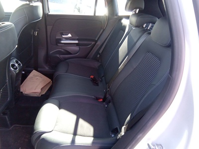 Mercedes-Benz GLA 200 d 4Matic 110 kW (150 CV) 9 Mercedes-Benz GLA 200 d 4Matic 110 kW (150 CV) 9