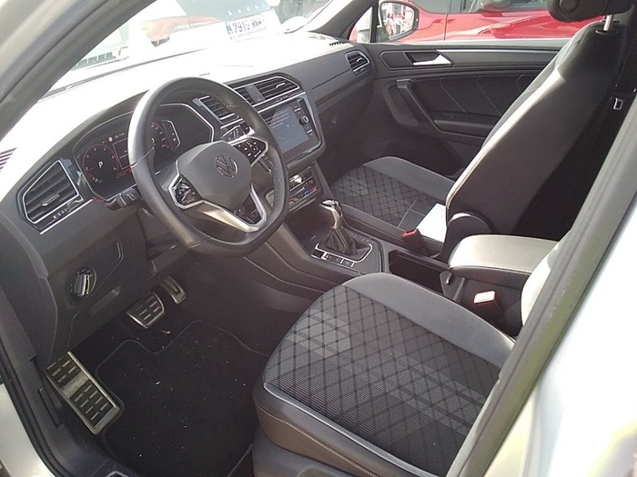 Volkswagen Tiguan R-Line 2.0 TDI 110 kW (150 CV) DSG Vehículo usado en Madrid Volkswagen Tiguan R-Line 2.0 TDI 110 kW (150 CV) DSG Vehículo usado en Madrid