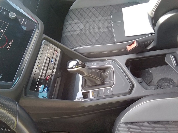 Volkswagen Tiguan R-Line 2.0 TDI 110 kW (150 CV) DSG Vehículo usado en Madrid Volkswagen Tiguan R-Line 2.0 TDI 110 kW (150 CV) DSG Vehículo usado en Madrid