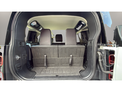 Land Rover Defender 110 D200 SD4 S 4WD Auto 147 kW (200 CV) 25 Land Rover Defender 110 D200 SD4 S 4WD Auto 147 kW (200 CV) 25