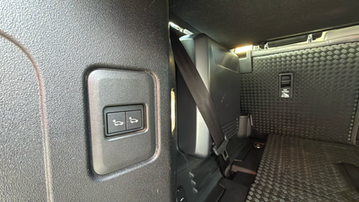 Land Rover Defender 110 D200 SD4 S 4WD Auto 147 kW (200 CV) 24 Land Rover Defender 110 D200 SD4 S 4WD Auto 147 kW (200 CV) 24