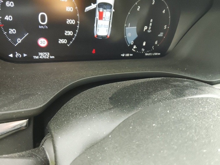 Volvo XC60 B4 D Business Plus AWD Auto 145 kW (197 CV) Vehículo usado en Madrid Volvo XC60 B4 D Business Plus AWD Auto 145 kW (197 CV) Vehículo usado en Madrid