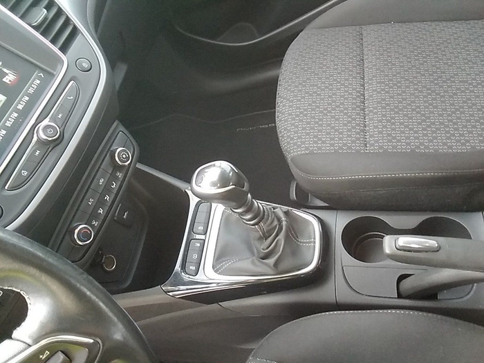 Opel Crossland 1.5D Edition 81 kW (110 CV) Vehículo usado en Madrid Opel Crossland 1.5D Edition 81 kW (110 CV) Vehículo usado en Madrid