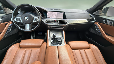 BMW X6 M50i 390 kW (530 CV) 12 BMW X6 M50i 390 kW (530 CV) 12