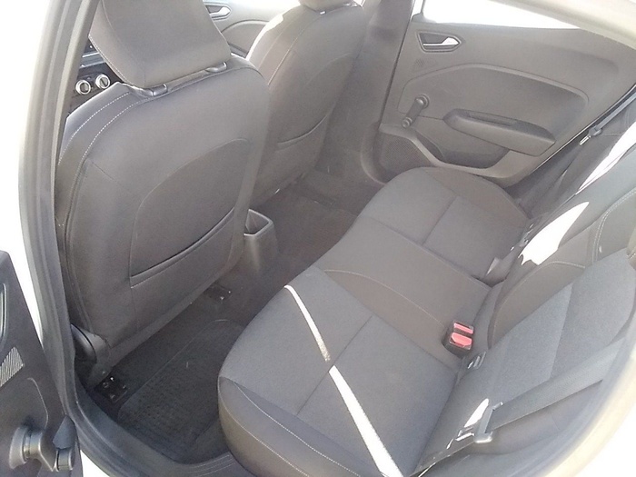 Renault Clio Intens Blue dCi 74 kW (100 CV) Vehículo usado en Madrid Renault Clio Intens Blue dCi 74 kW (100 CV) Vehículo usado en Madrid