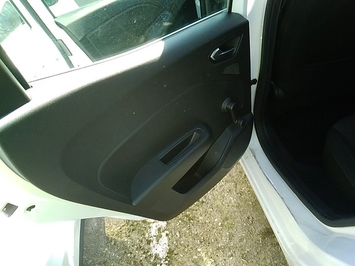 Renault Clio Intens Blue dCi 74 kW (100 CV) Vehículo usado en Madrid Renault Clio Intens Blue dCi 74 kW (100 CV) Vehículo usado en Madrid