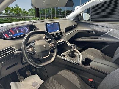 Peugeot 3008 1.5 BlueHDi S&S Style 96 kW (130 CV) 7 Peugeot 3008 1.5 BlueHDi S&S Style 96 kW (130 CV) 7