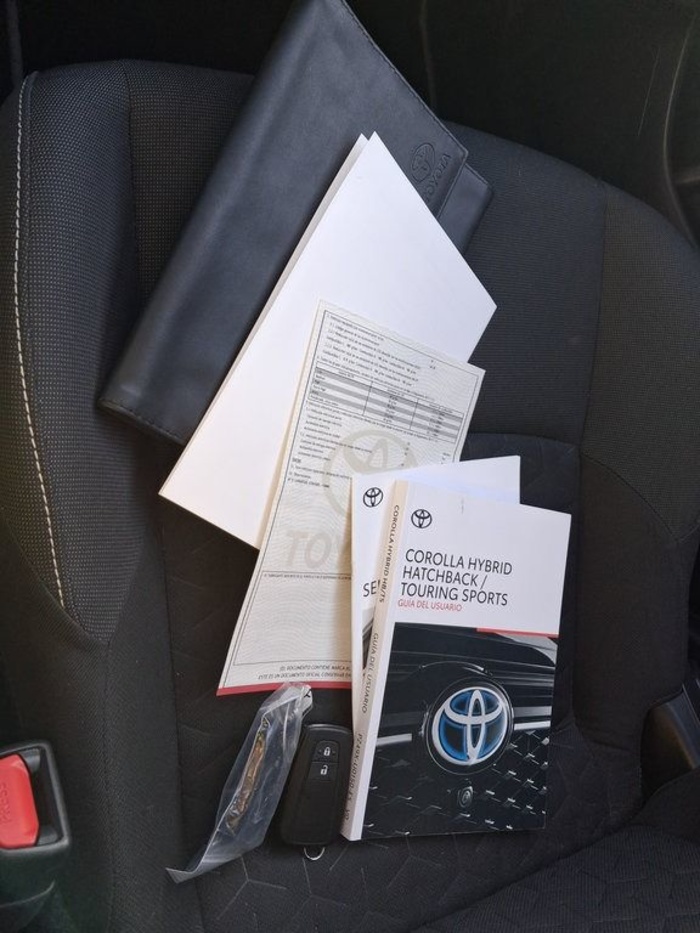 Toyota Corolla 1.8 125 Híbrido Active Tech E-CVT 90 kW (122 CV) Vehículo usado en Madrid Toyota Corolla 1.8 125 Híbrido Active Tech E-CVT 90 kW (122 CV) Vehículo usado en Madrid