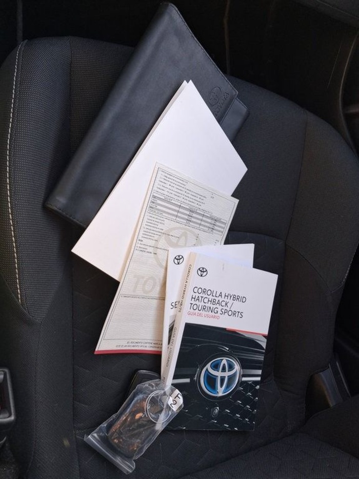 Toyota Corolla 1.8 125 Híbrido Active Tech E-CVT 90 kW (122 CV) Vehículo usado en Madrid Toyota Corolla 1.8 125 Híbrido Active Tech E-CVT 90 kW (122 CV) Vehículo usado en Madrid