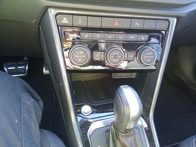 Volkswagen T-Roc Sport 2.0 TDI 110 kW (150 CV) DSG 13 Volkswagen T-Roc Sport 2.0 TDI 110 kW (150 CV) DSG 13