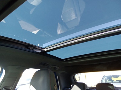 Volkswagen T-Roc Sport 2.0 TDI 110 kW (150 CV) DSG 10 Volkswagen T-Roc Sport 2.0 TDI 110 kW (150 CV) DSG 10